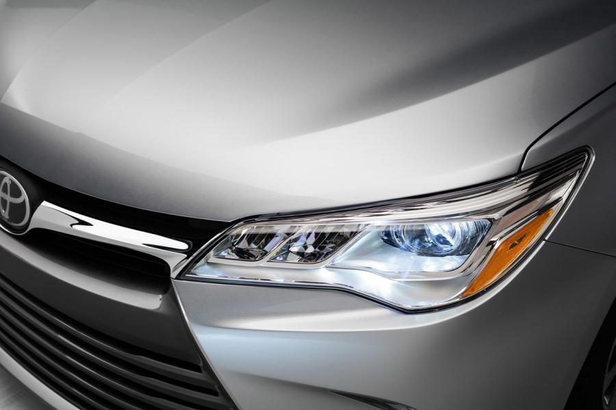  Toyota Camry 2015 года  (фото 45 из 78)